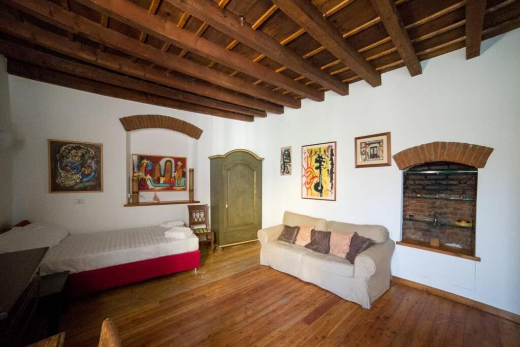 Hbhall Navigli 2 Apartment Милано Екстериор снимка