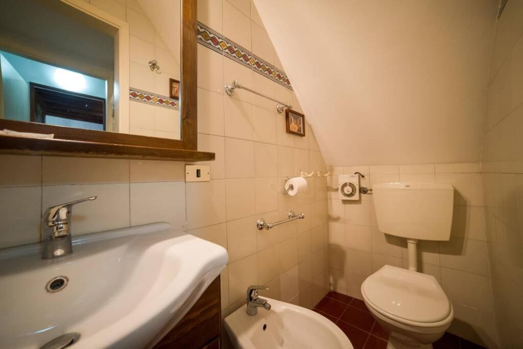 Hbhall Navigli 2 Apartment Милано Екстериор снимка