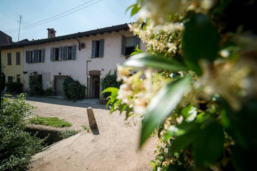Hbhall Navigli 2 Apartment Милано Екстериор снимка