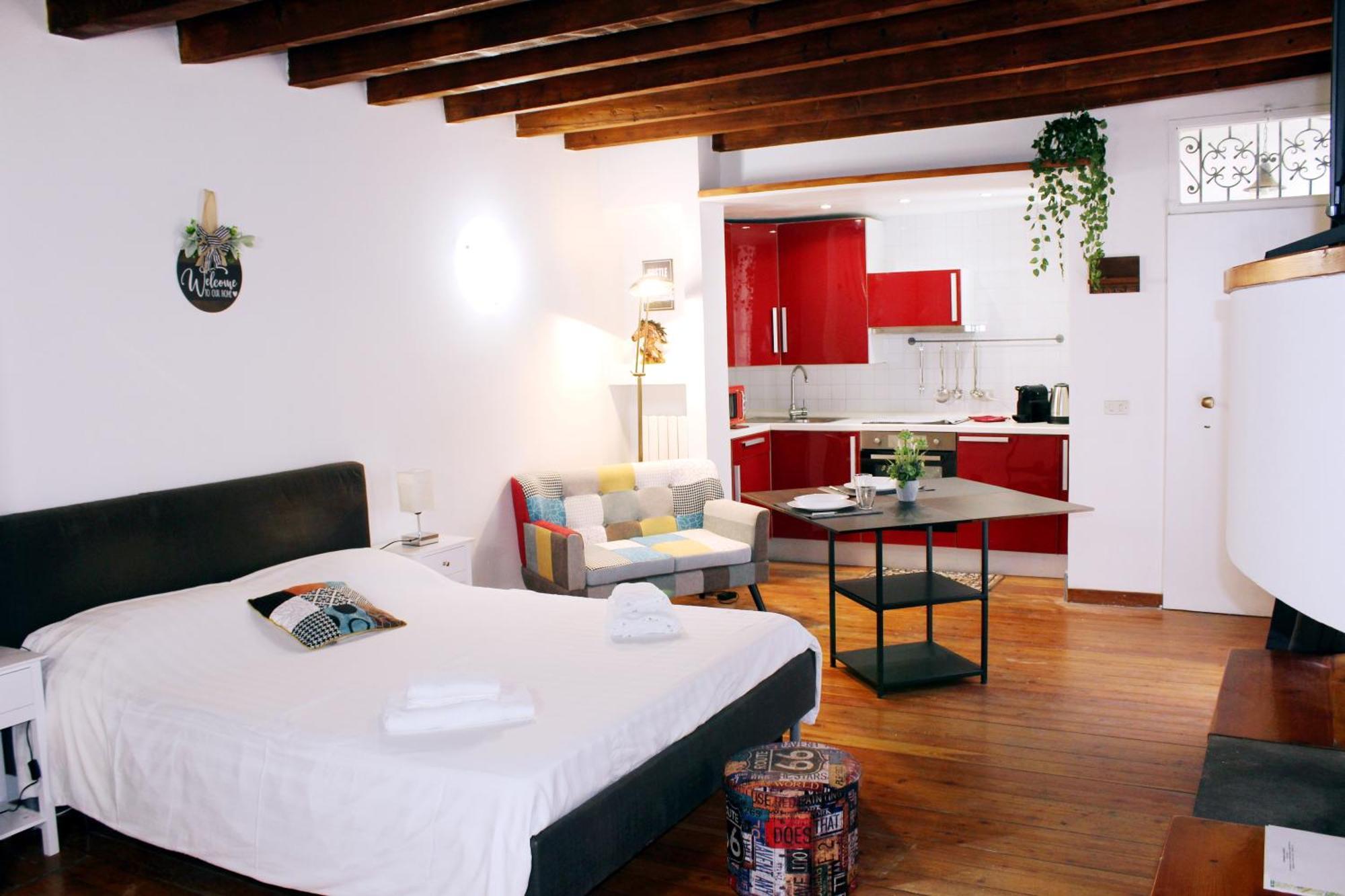 Hbhall Navigli 2 Apartment Милано Екстериор снимка